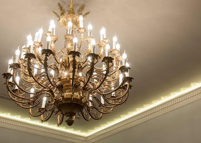 Count Zrinyi Basilica Luxurious شقة *