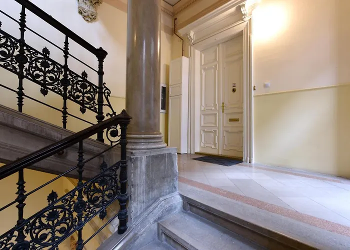 شقة Count Zrinyi Basilica Luxurious