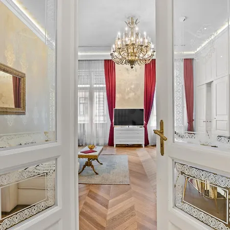 Apartment Count Zrinyi Basilica Luxurious