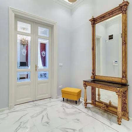 Apartment Count Zrinyi Basilica Luxurious *
