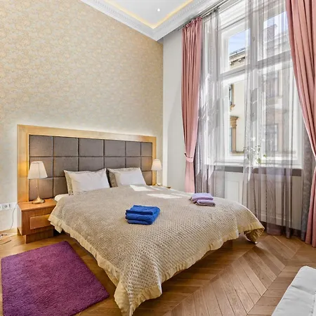 Count Zrinyi Basilica Luxurious Budapest