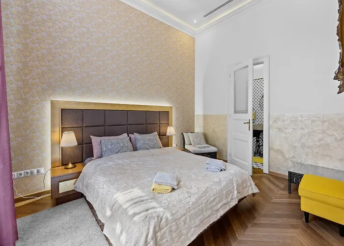 Count Zrinyi Basilica Luxurious *