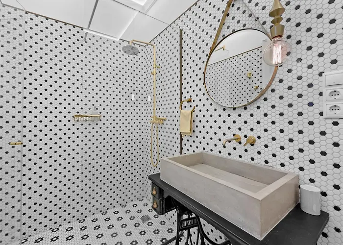 Count Zrinyi Basilica Luxurious Apartment